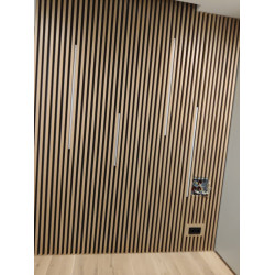 Шпонированная реечная панель