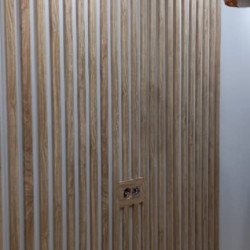 Деревянная реечная панель